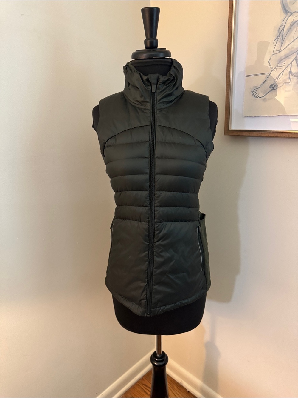 Lululemon | Women Down For A Run Vest II Size 6 Gator Green Reflective